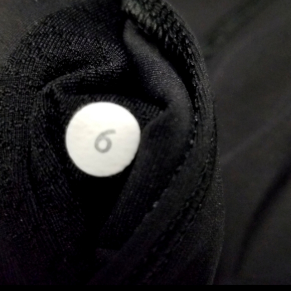 Lululemon | Outrun 17" Cropped Mesh Panel Leggings Black Reflective Size 6 - Picture 8 of 13